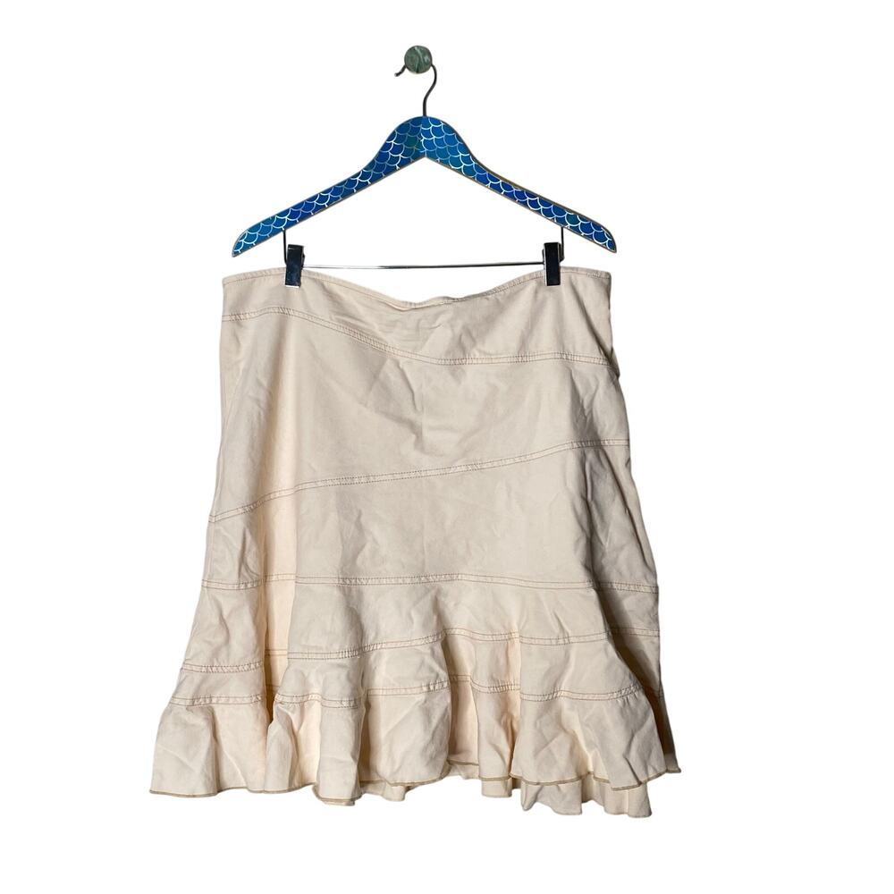 URBAN OUTFITTERS Millie Fluted Cream Asym Tiered Skirt Ruffle Hem Size XL